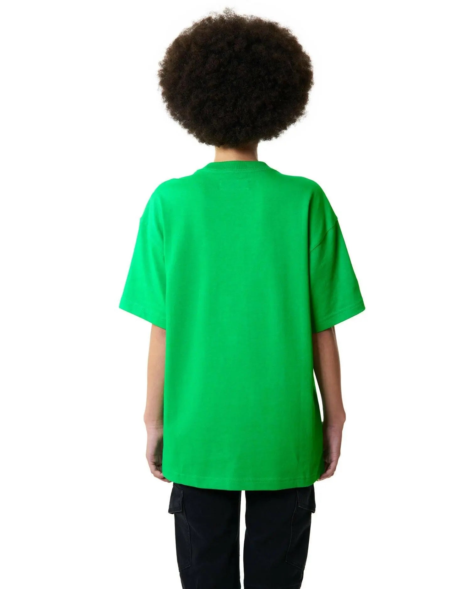 أفضل براند ملابس سعودي يقدم تيشيرت اوفر سايز اخضر