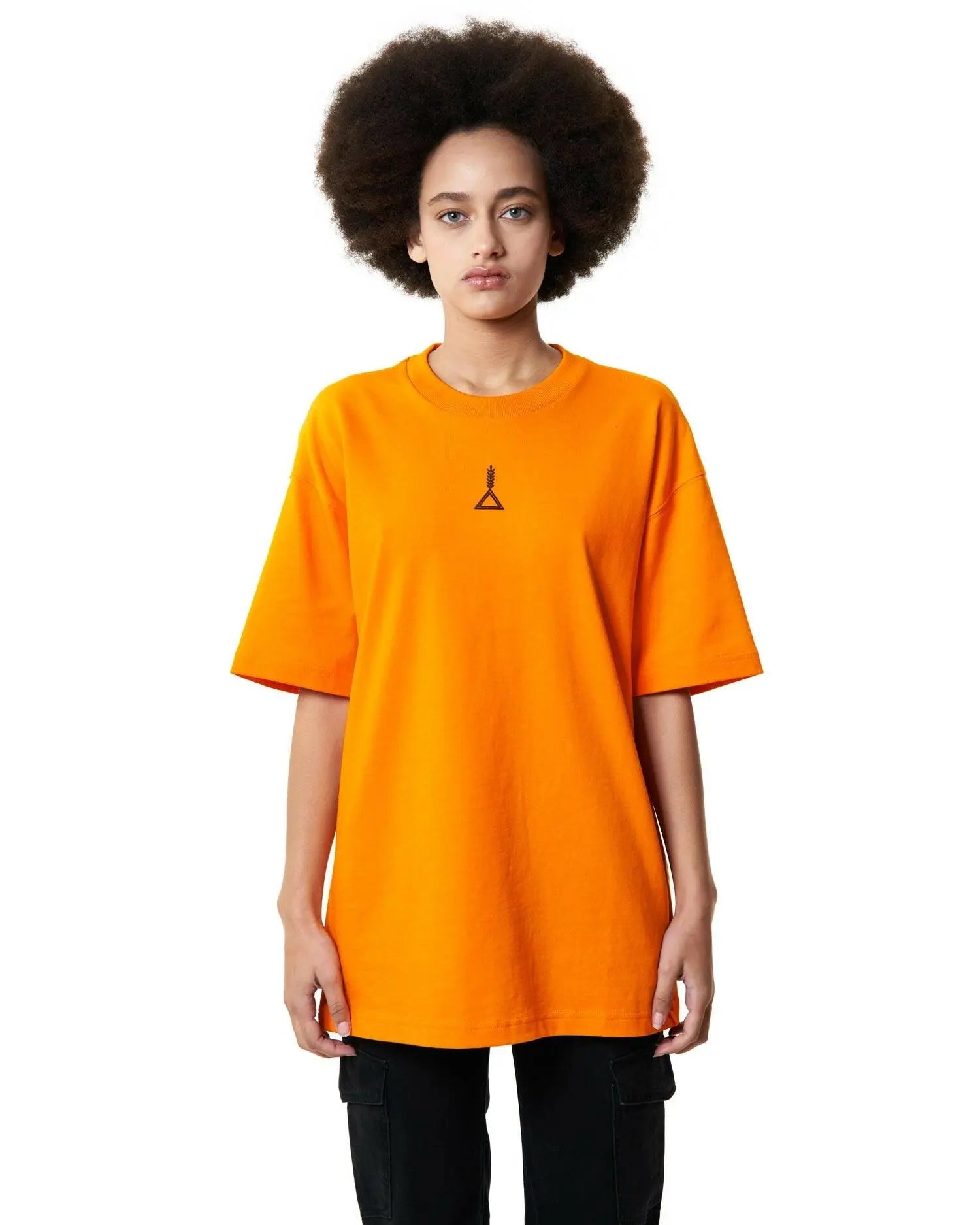 تيشيرت برتقالي ساده واسع مثالي لكل اطلالة