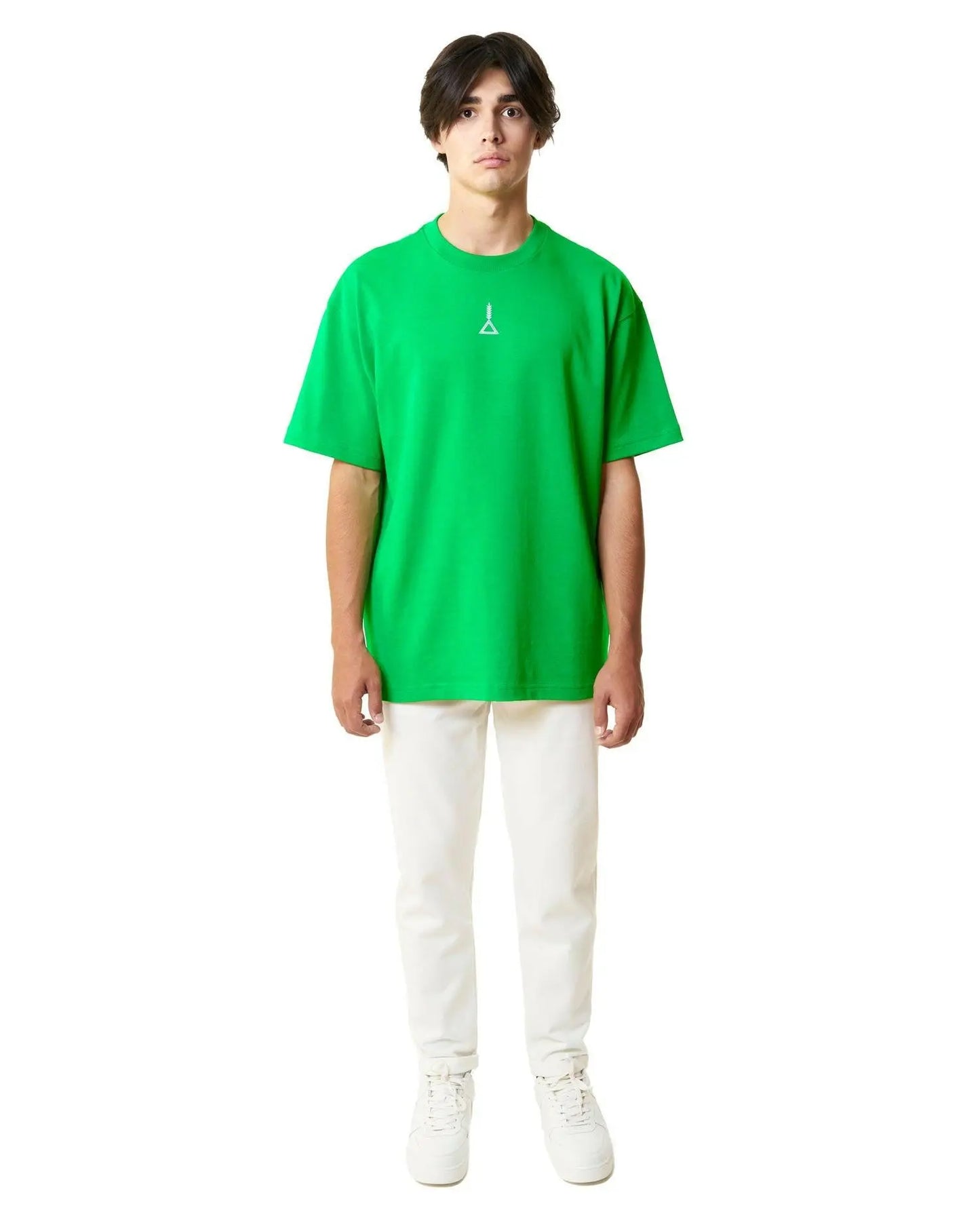 تيشيرت اخضر ساده بلوجو بسيط من الامام