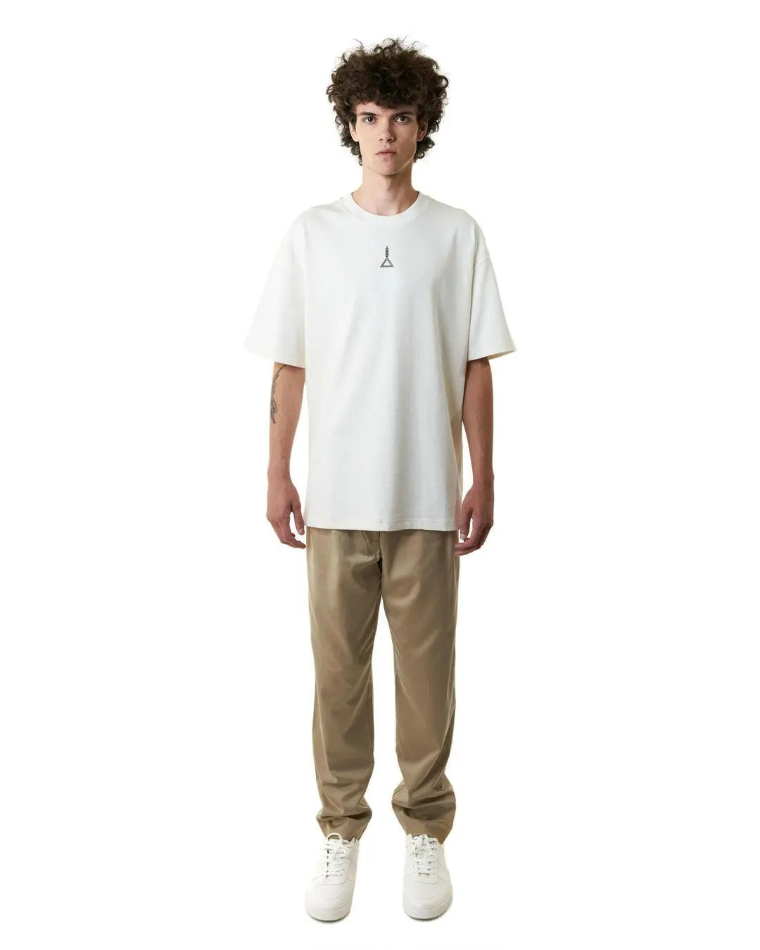 تيشيرت اوف وايت اوفر سايز من متجر سعودي إيثوس