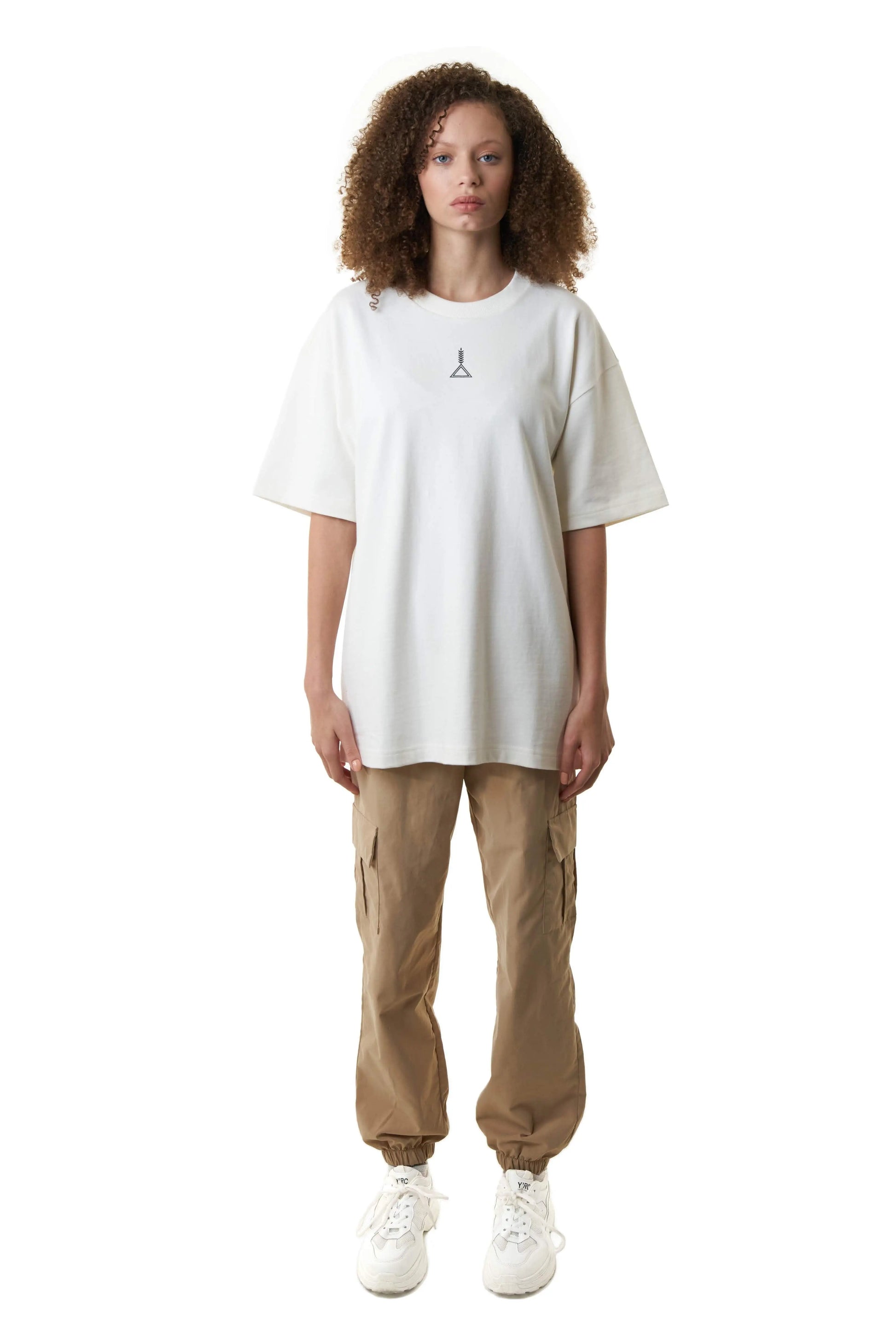 تيشيرت اوف وايت مناسب للرجال والنساء